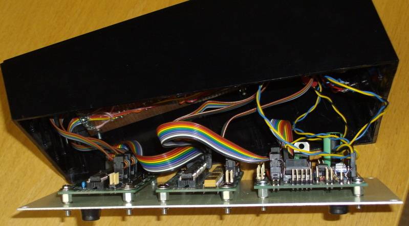 case_open.jpg case_open.jpg