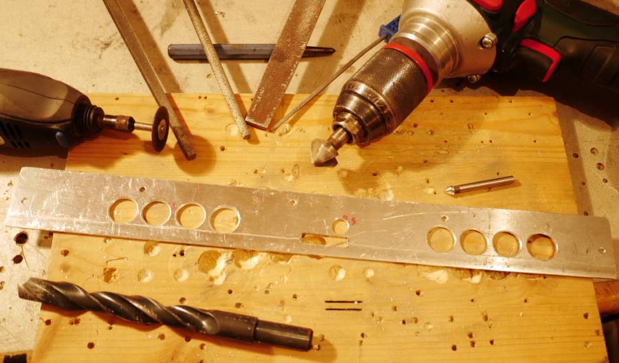 tm4-backpanel-tools.jpg tm4-backpanel-tools.jpg